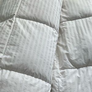 Pottery Barn Classic 550 FP White Down Duvet Insert